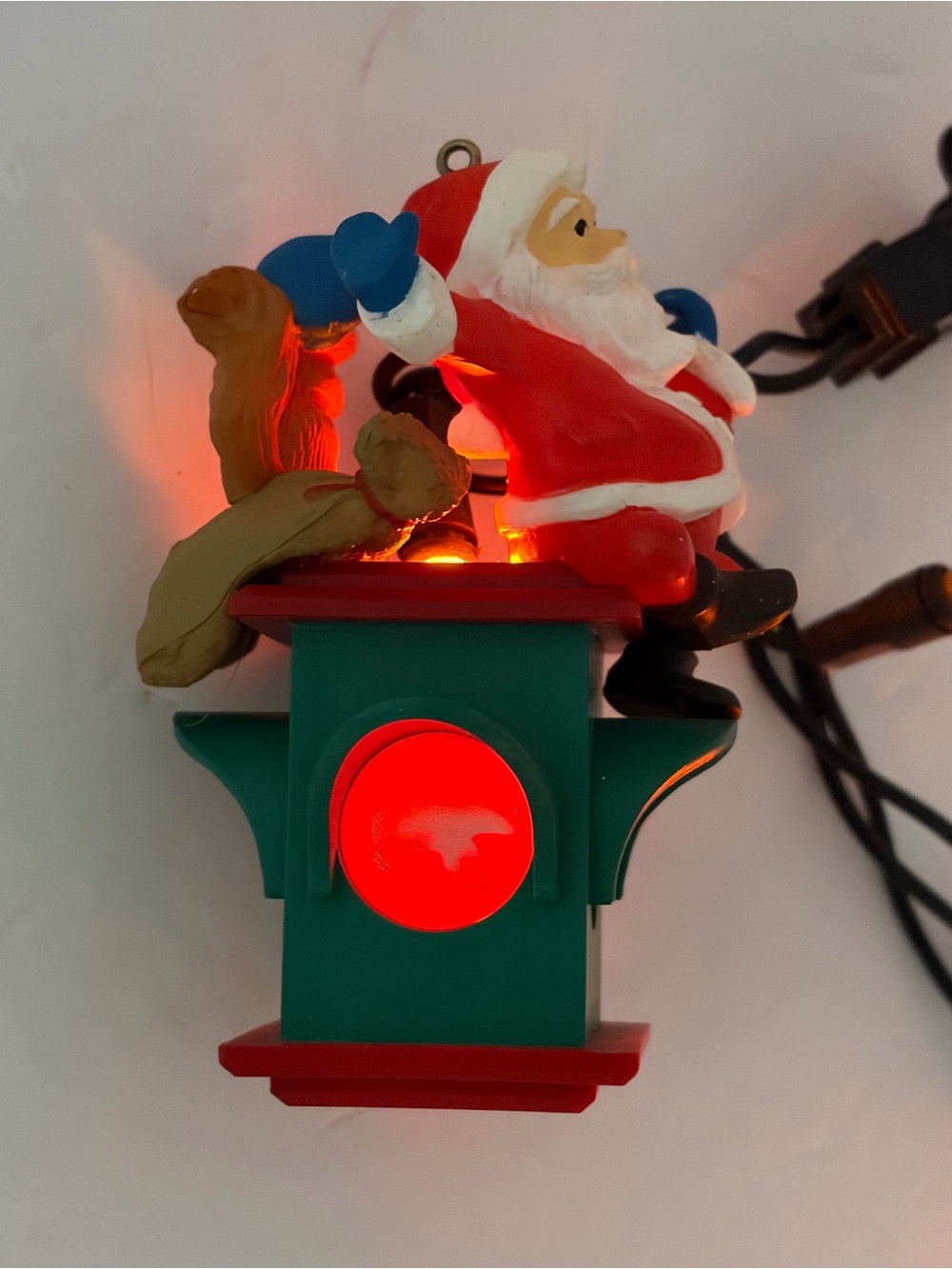 Vintage 1984 Hallmark Magic Lighted City Lights Ornament